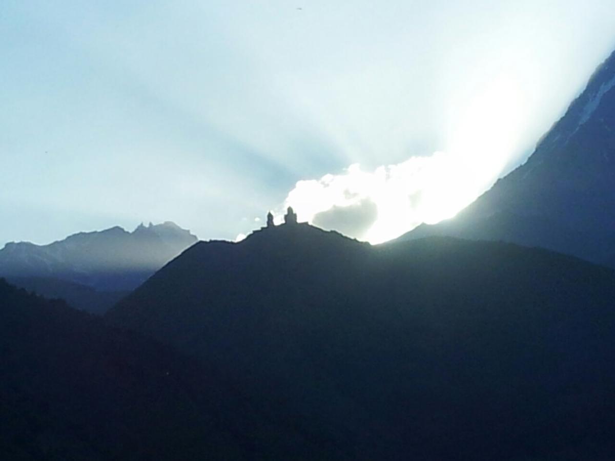 Nino Khetaguri Guest House Kazbegi Bagian luar foto
