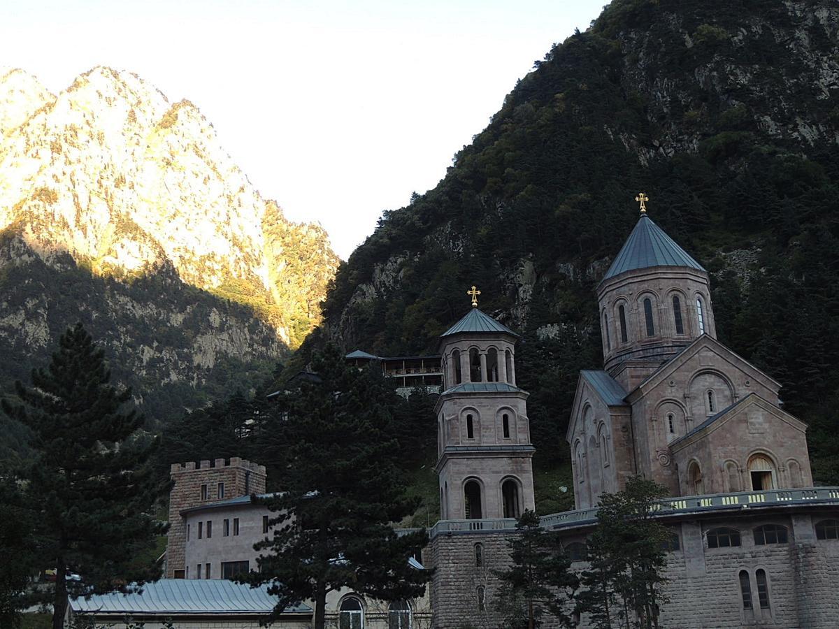 Nino Khetaguri Guest House Kazbegi Bagian luar foto